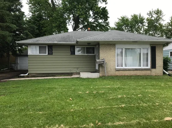 10511 W Silver Spring Dr, Milwaukee, WI 53225