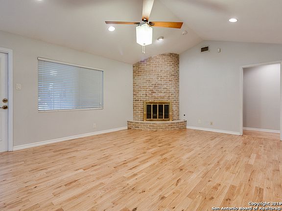 5th image of 9618 Boutwell St