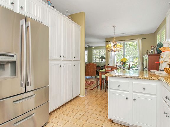 3rd image of 24 Cumberland Ln