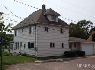 612 Lake St, Hancock, MI 49930