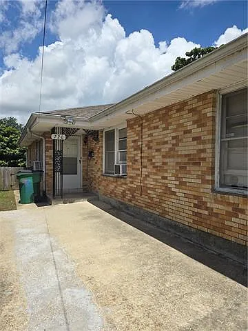 2 bed, 1.0 bath, 950 sqft, $1,275 — Photo 1
