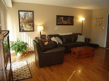 4th image of 243 W Dresden Ave