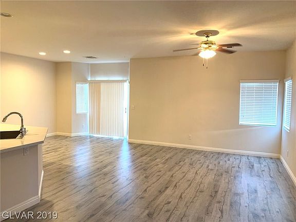 5th image of 3857 Carisbrook Dr