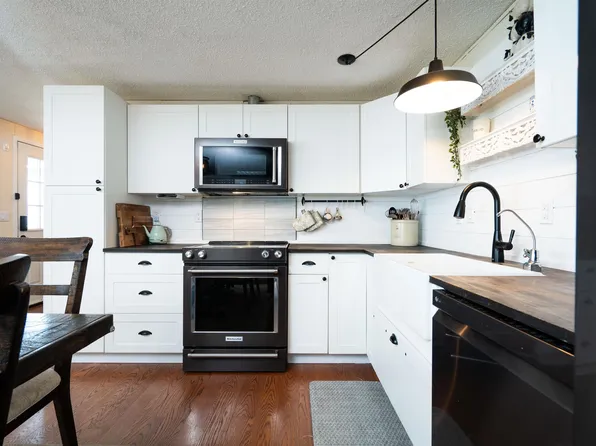 1215 Lakevista Cres, Strathcona County, AB T8H 1K4