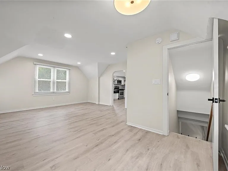 3301 Hancock Ave #UP — Photo 6