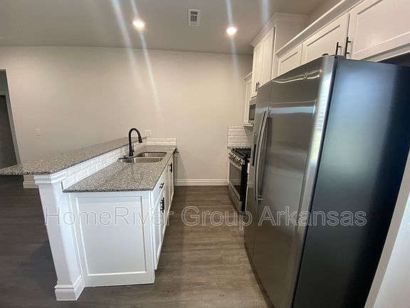 3rd image of 1201 Sunshine Ct