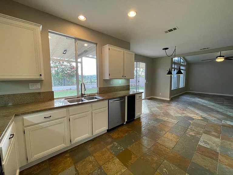 7844 Paseo Tulipero — Photo 7