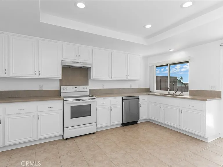 3331 Calle La Veta — Photo 21