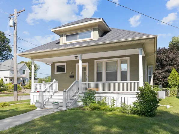 665 S Liberty St, Elgin, IL 60120