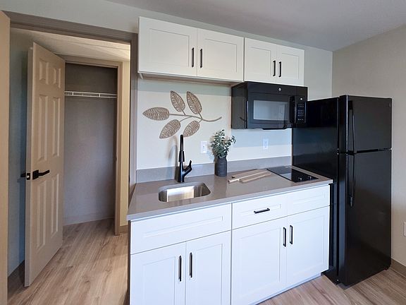 5th image of 2425 W 76 Country Blvd #7366cda02