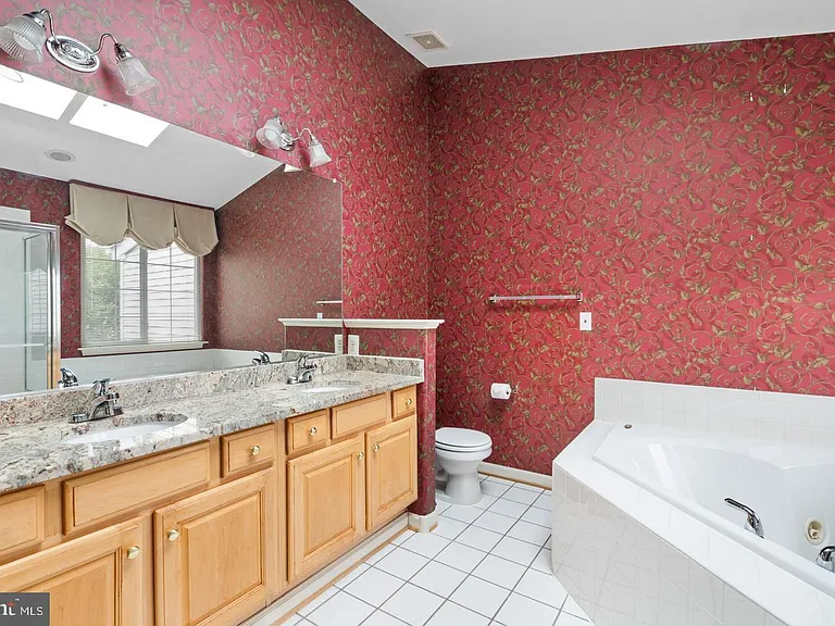 13280 Maple Creek Ln — Photo 47