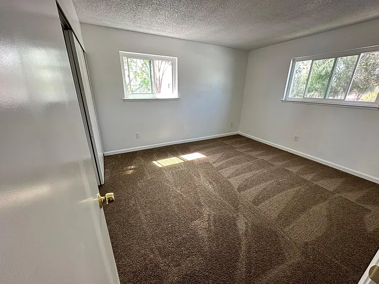 7566 Phoenix Park Dr — Photo 7