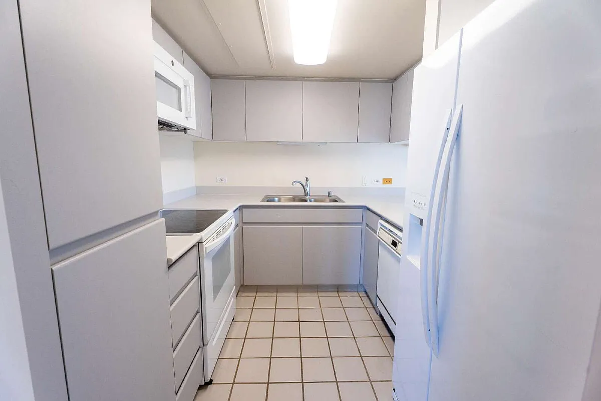 Building Photo - 745 Isenberg St #901