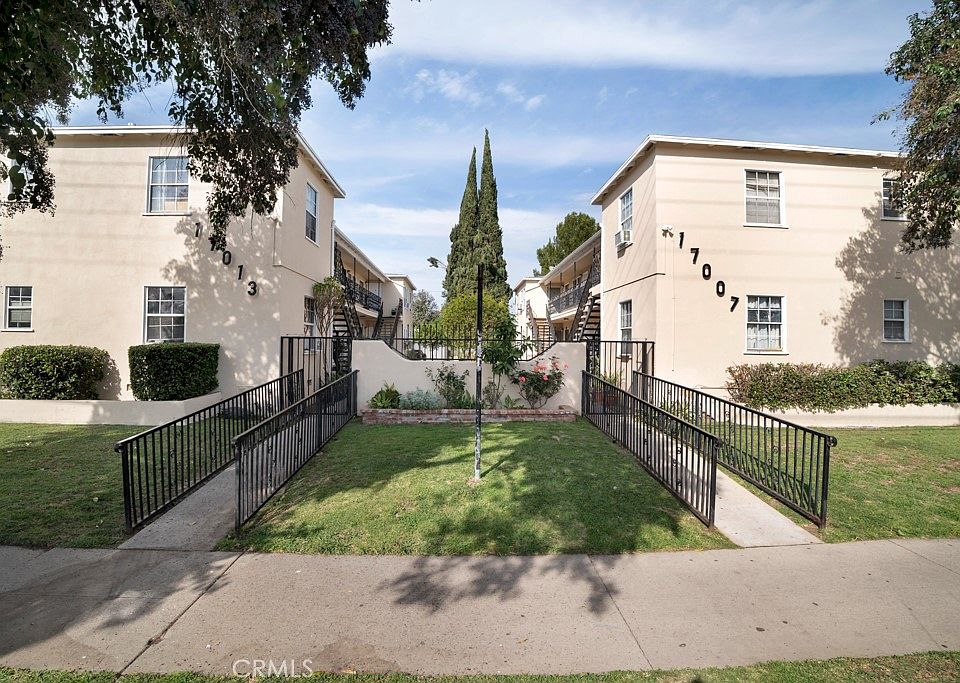 1st image of 17007-17013 Vanowen St