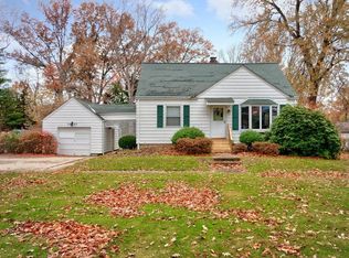 7565 Johnnycake Ridge Rd, Mentor, OH 44060