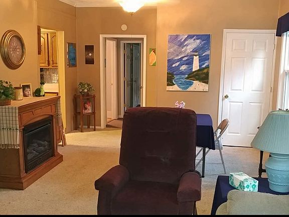 4th image of 1012 Stedman Ave