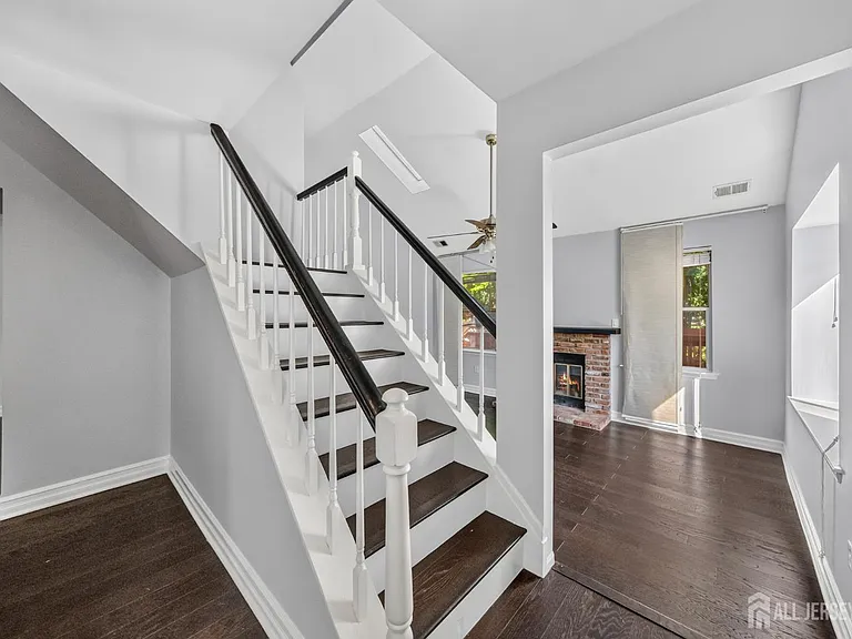 22 Driftwood Dr — Photo 3