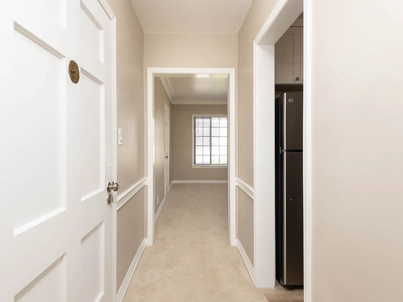 1 bed, $2,995 — Photo 2