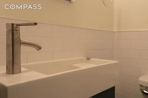 Rented by Compass | media 27