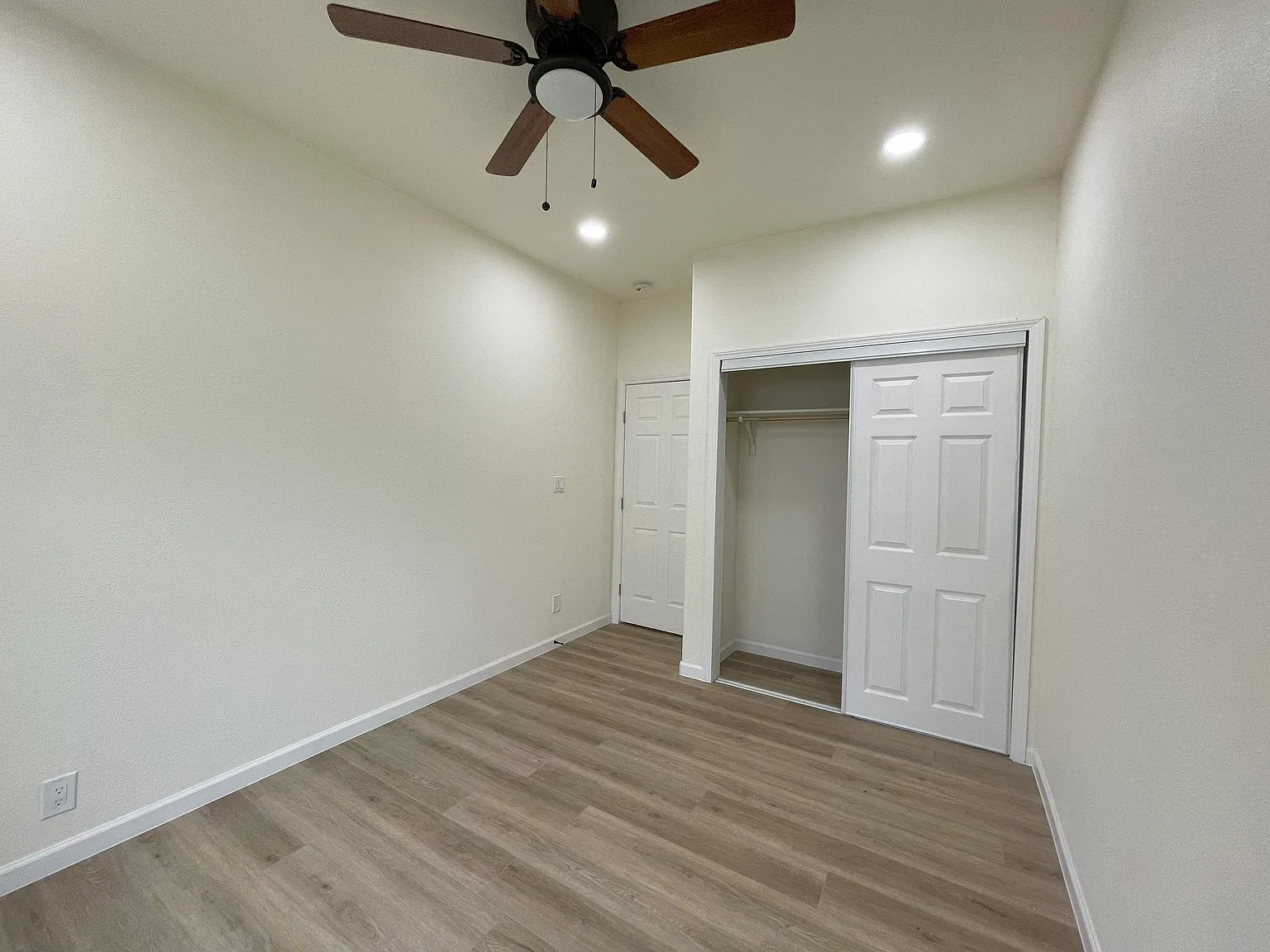 3 bed, 1252 sqft, $800 — Photo 3