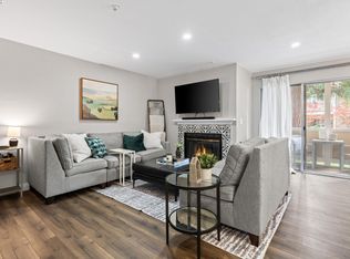 2675 Oak Rd APT A, Walnut Creek, CA 94597