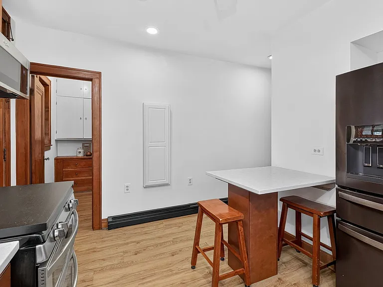 708 McCarthy Rd — Photo 7