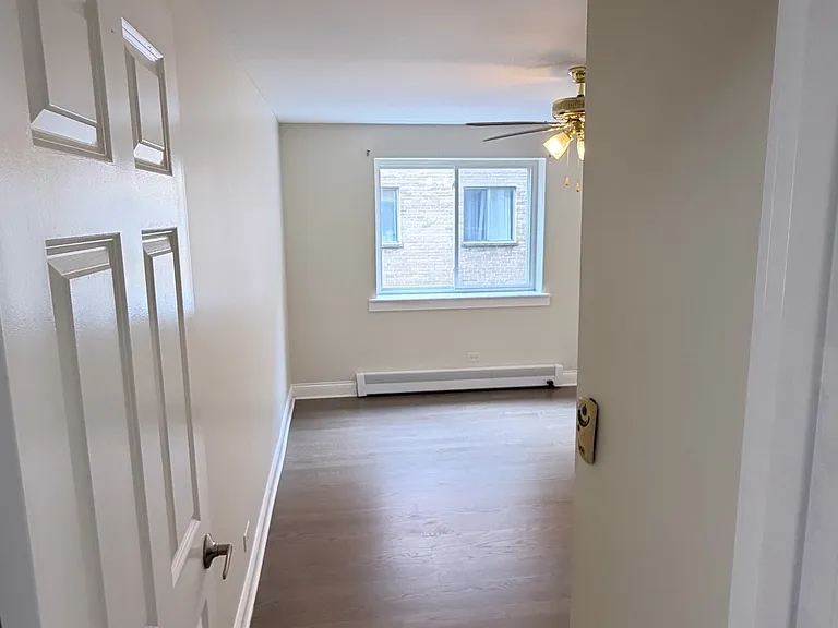 7306 N Winchester Ave #301 — Photo 15