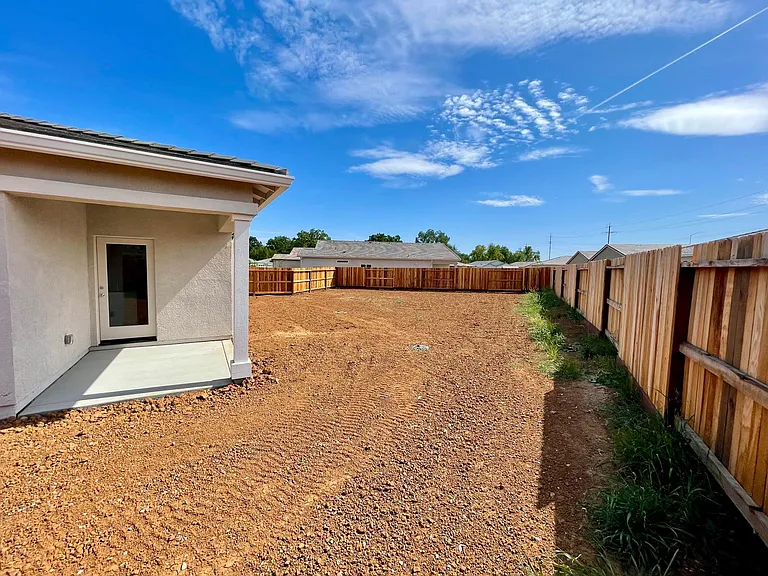 754 Tamarack Ct — Photo 31