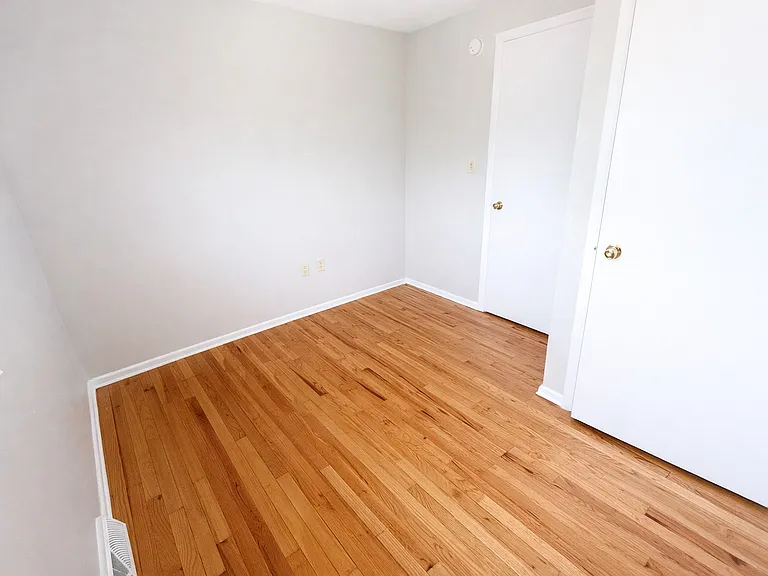 Bedroom 2/3BR