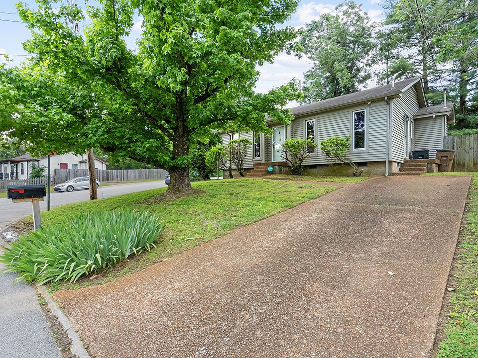 1st image of 2025 Farley Pl