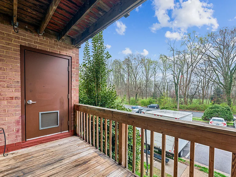 10724 W West Dr #204 — Photo 9