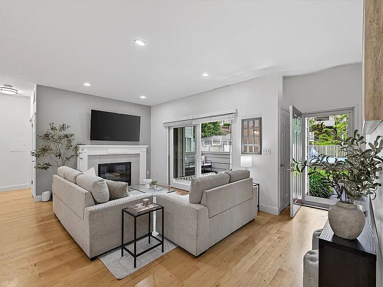 108 Norris Canyon Pl #D — Photo 2