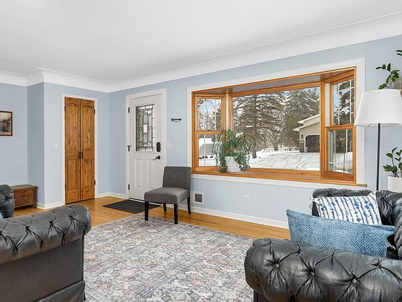 3rd image of 1566 Seneca Trl