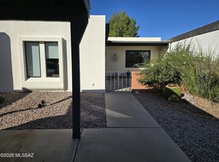 80 W Calle Del Chancero, Green Valley, AZ 85614