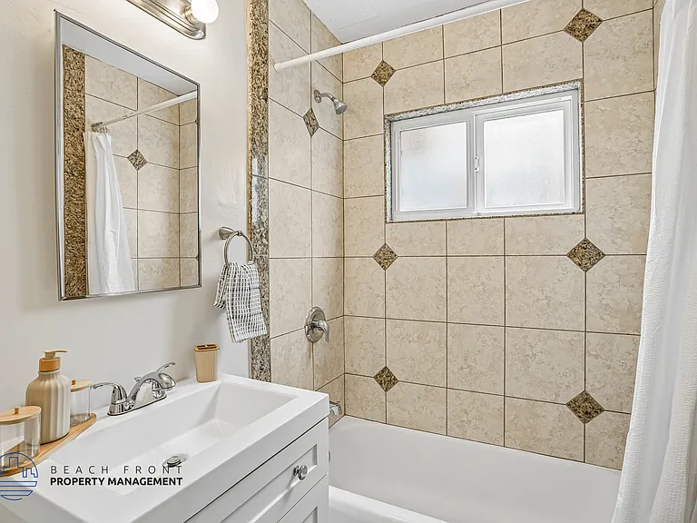 11100 Pangborn Ave. — Photo 12