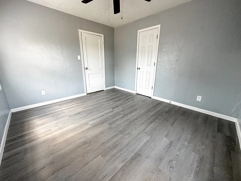 212 SW 23rd Pl — Photo 23