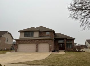 1441 Talcott Rd, Woodridge, IL 60517