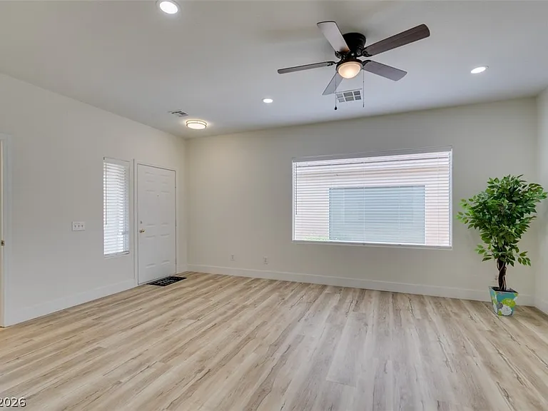10959 Pumpkin Ridge Ave — Photo 7