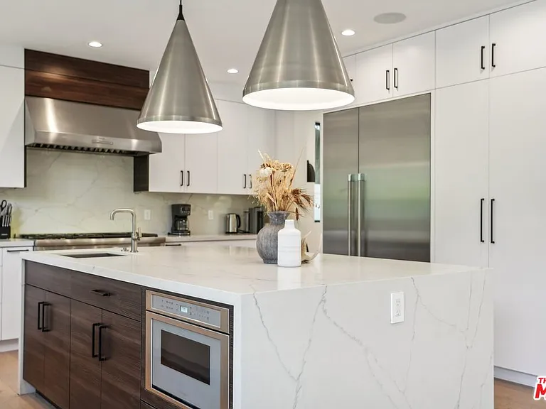731 N Curson Ave — Photo 25