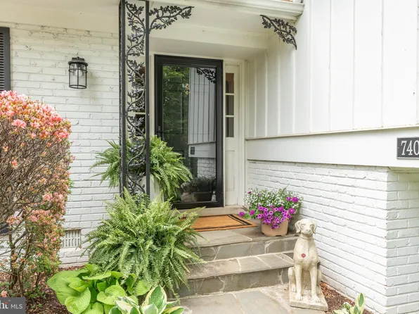 7407 Churchill Rd, Mc Lean, VA 22101