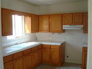 1st image of 839 W 93rd St