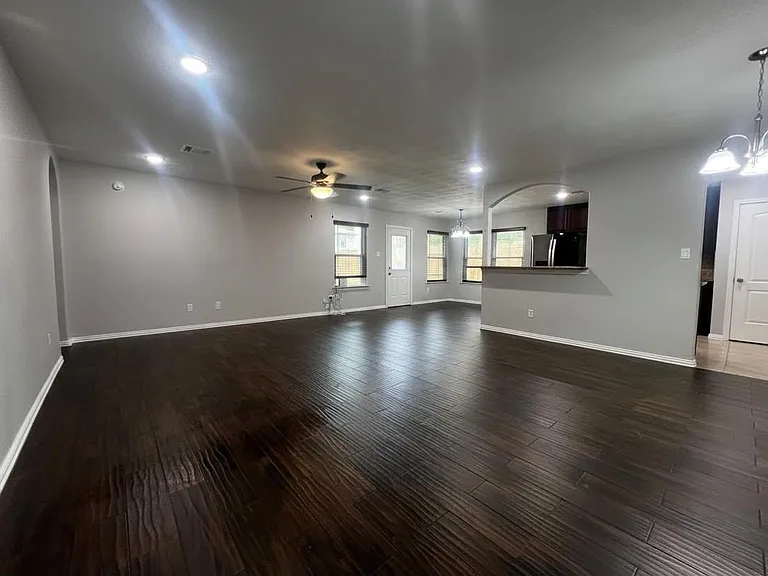25314 Laurel Green St — Photo 5