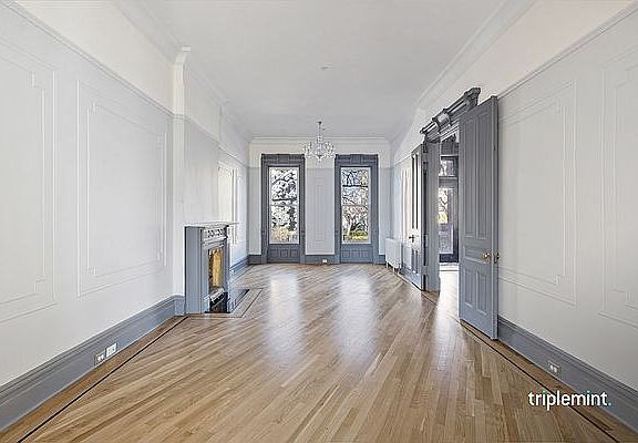 4th image of 94 Mac Donough St #2