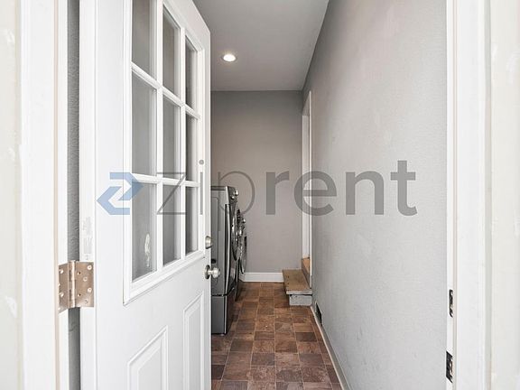 4th image of 878 Quintinia Dr
