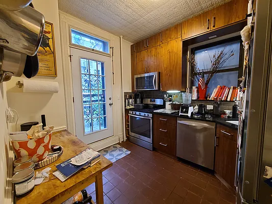 Rented by Ideal Properties Group | media 9