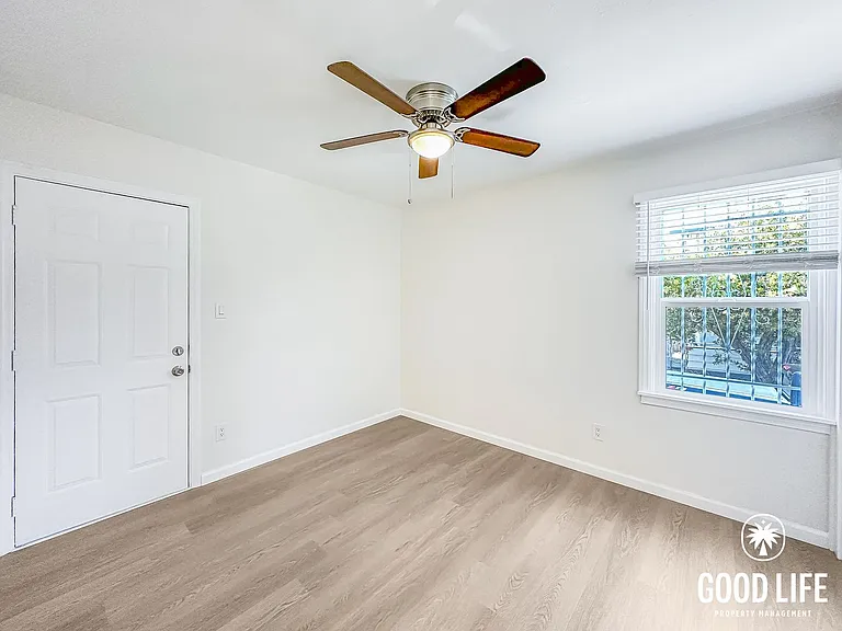 252 G St — Photo 11