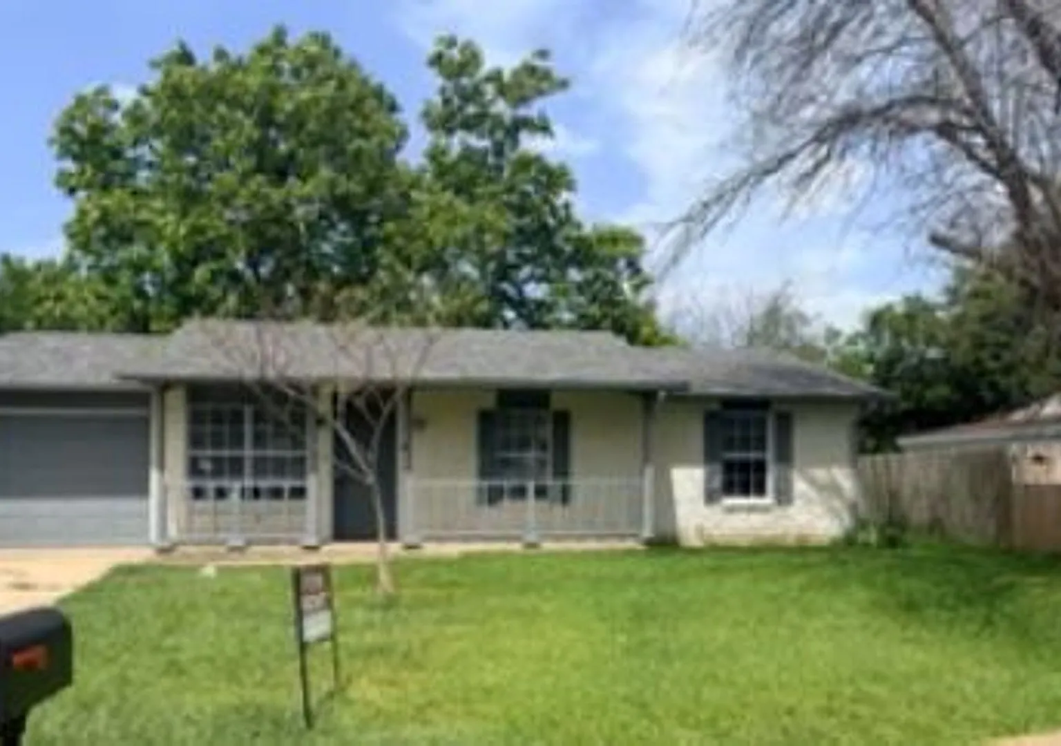 218 Wilmer Heights Drive — Photo 1