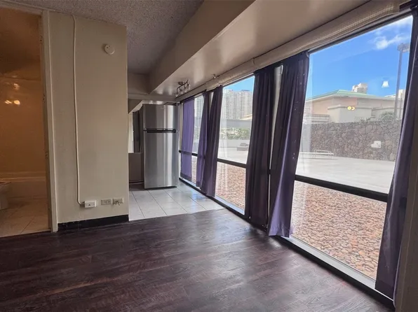 1750 Kalakaua Ave APT 504, Honolulu, HI 96826