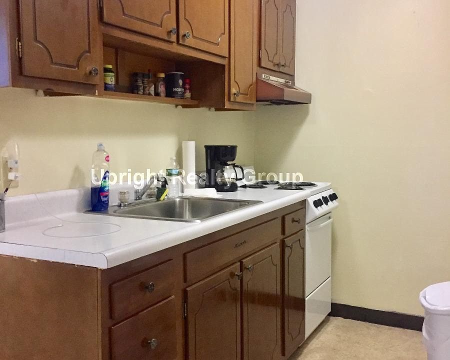 1st image of 17 Cross St APT 15