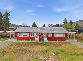666/668 Reemon Dr, Kamloops, BC V2B6S9